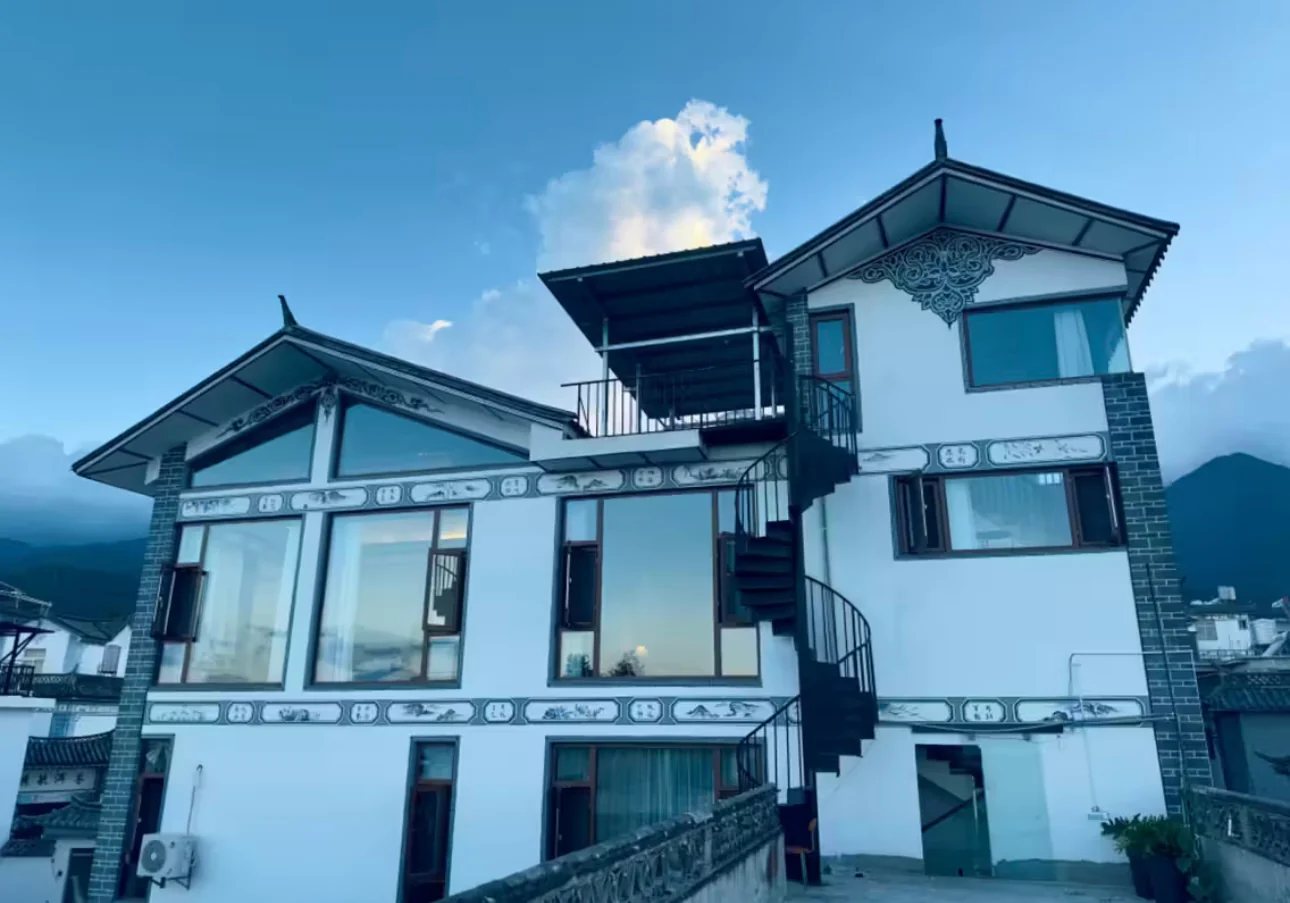 乐乐的民宿 | 房间能看田野和洱海,视野开阔大露台