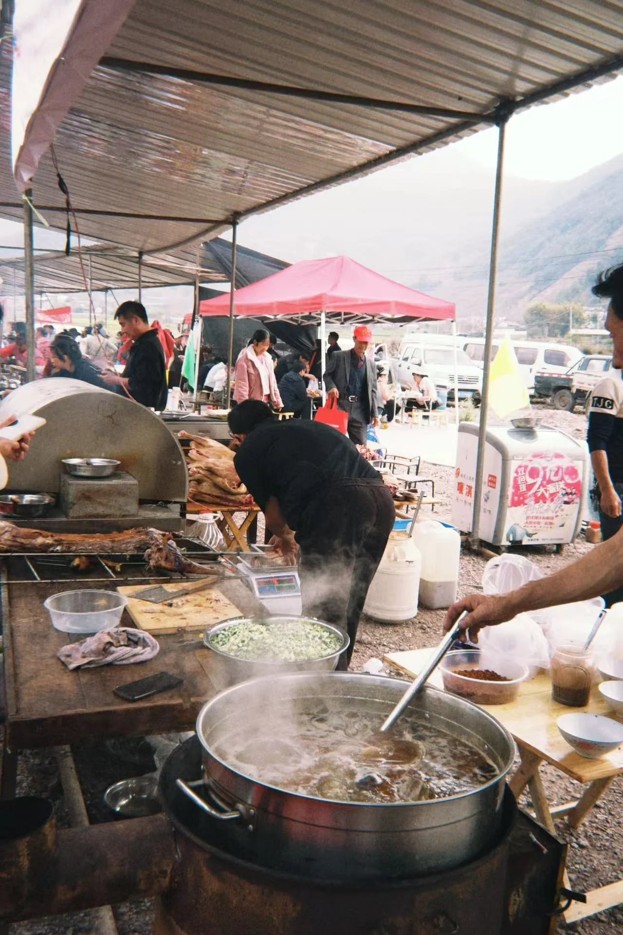 Yangjiang Town Lisu Knife-Pole Festival (Lunar February 8th)